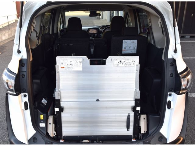 TOYOTA SIENTA 2020 Image 31