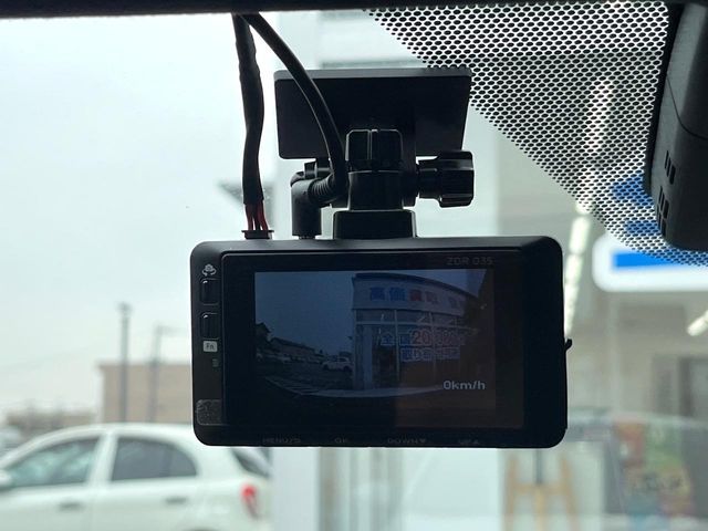 TOYOTA C-HR 2019 Image 31