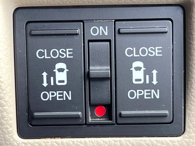 HONDA N BOX 2017 Image 31