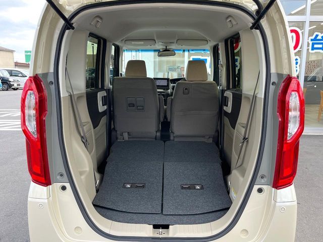 HONDA N BOX 2017 Image 31