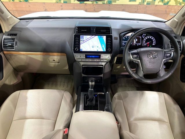 TOYOTA LANDCRUISER PRADO 2023 Image 31