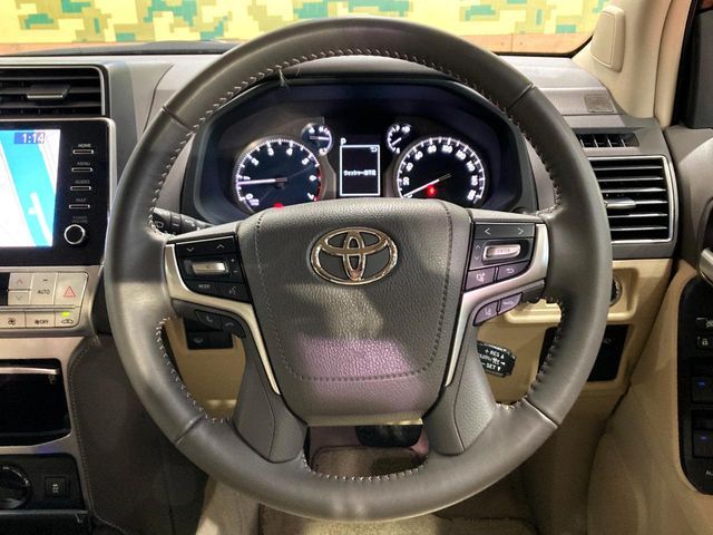 TOYOTA LANDCRUISER PRADO 2023 Image 31