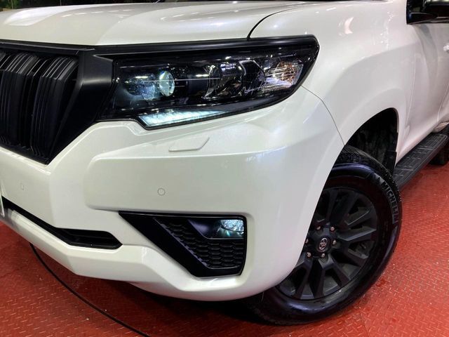 TOYOTA LANDCRUISER PRADO 2023 Image 31