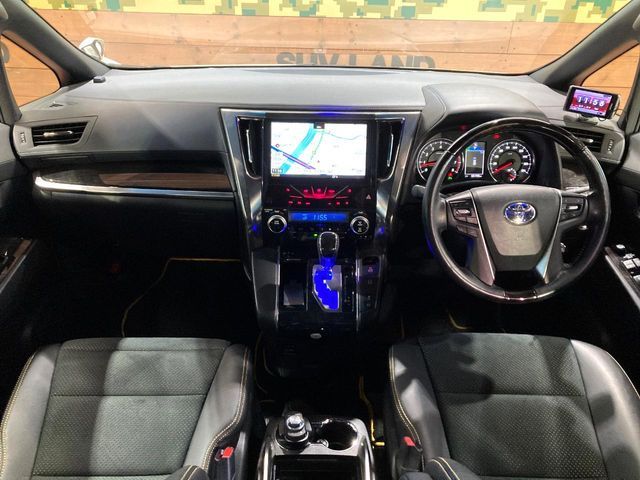 TOYOTA VELLFIRE 2017 Image 31