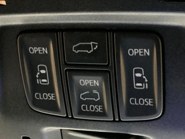 TOYOTA VELLFIRE 2017 Image 31