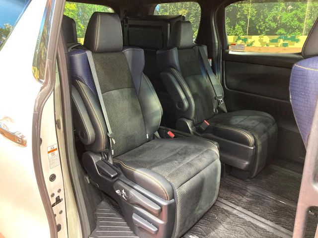 TOYOTA VELLFIRE 2017 Image 31