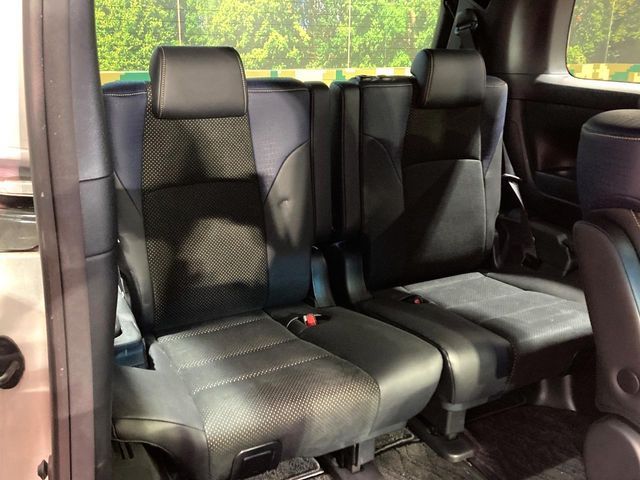 TOYOTA VELLFIRE 2017 Image 31