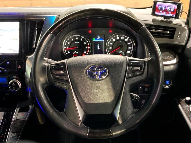 TOYOTA VELLFIRE 2017 Image 31