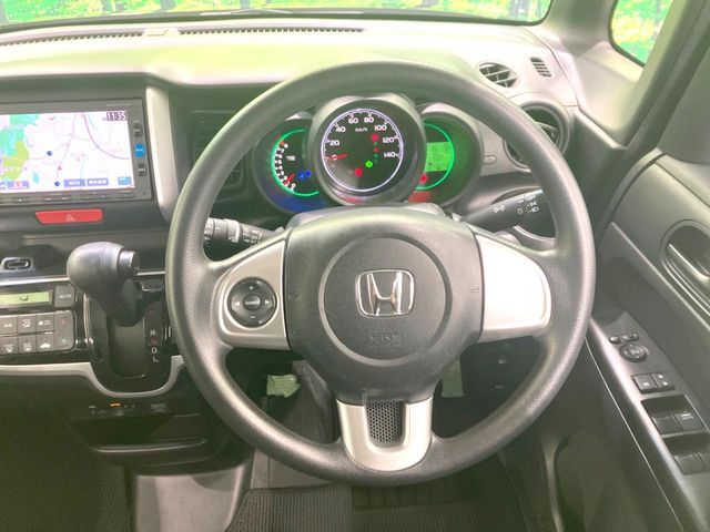 HONDA N BOX 2016 Image 31