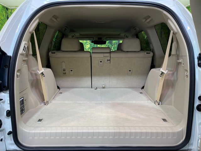 TOYOTA LANDCRUISER PRADO 2023 Image 31