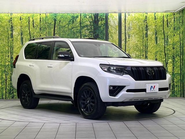 TOYOTA LANDCRUISER PRADO 2023 Image 31