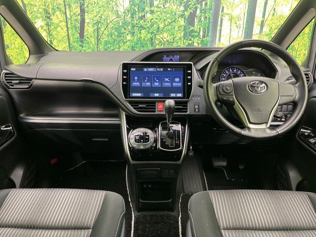 TOYOTA VOXY 2019 Image 31
