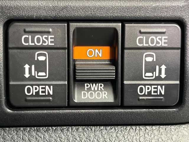 TOYOTA VOXY 2019 Image 31