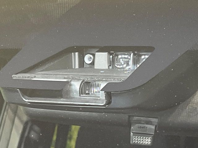 TOYOTA VOXY 2019 Image 31