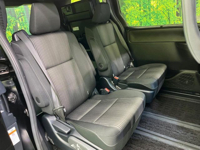 TOYOTA VOXY 2019 Image 31