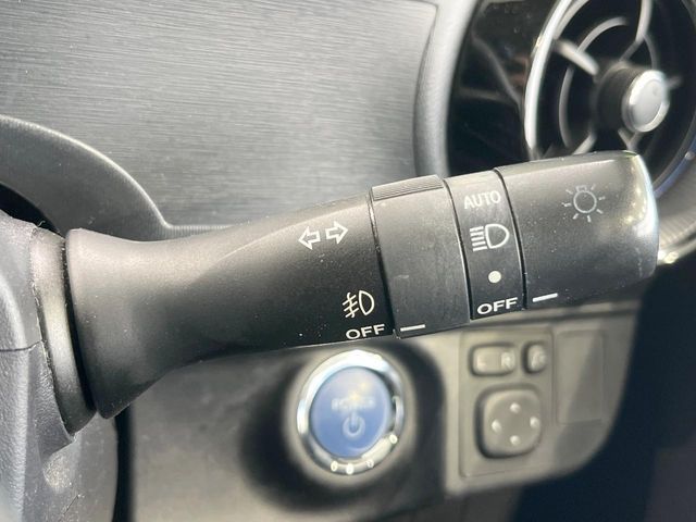 TOYOTA AQUA 2017 Image 31