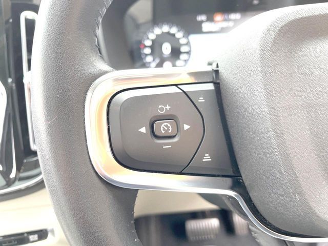 VOLVO XC40 2021 Image 31