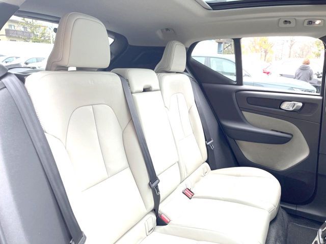 VOLVO XC40 2021 Image 31