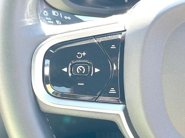 VOLVO XC60 2022 Image 31