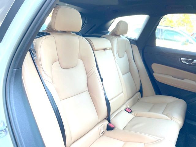 VOLVO XC60 2022 Image 31