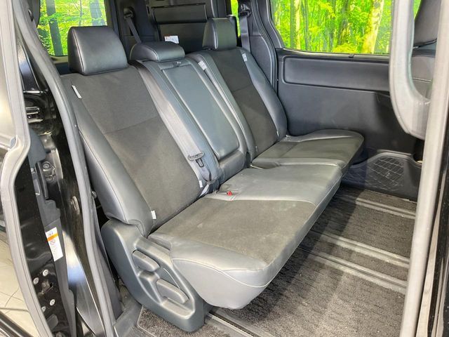 TOYOTA NOAH 2019 Image 31