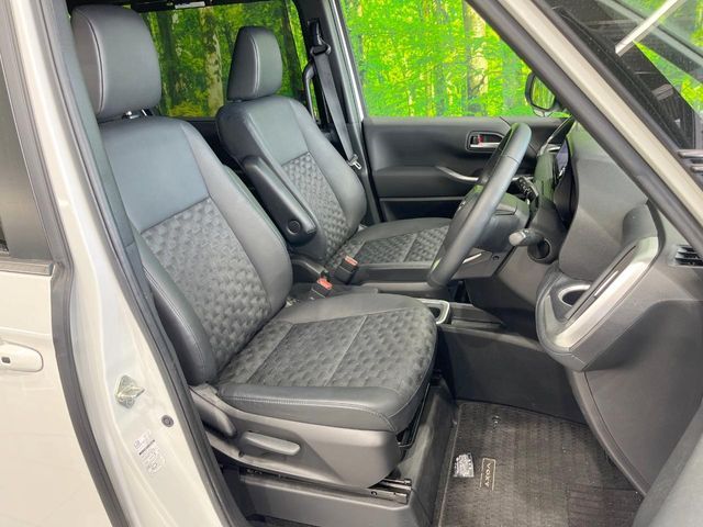 TOYOTA VOXY HYBRID 2023 Image 31