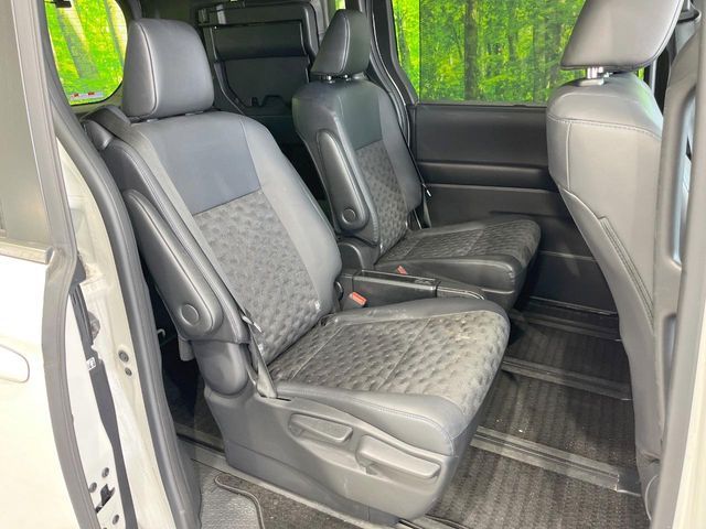 TOYOTA VOXY HYBRID 2023 Image 31