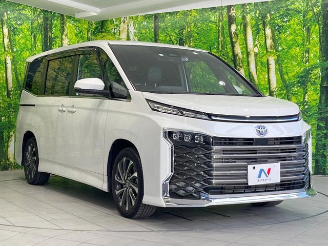 TOYOTA VOXY HYBRID 2023 Image 31
