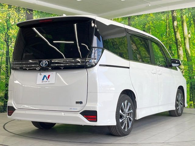 TOYOTA VOXY HYBRID 2023 Image 31