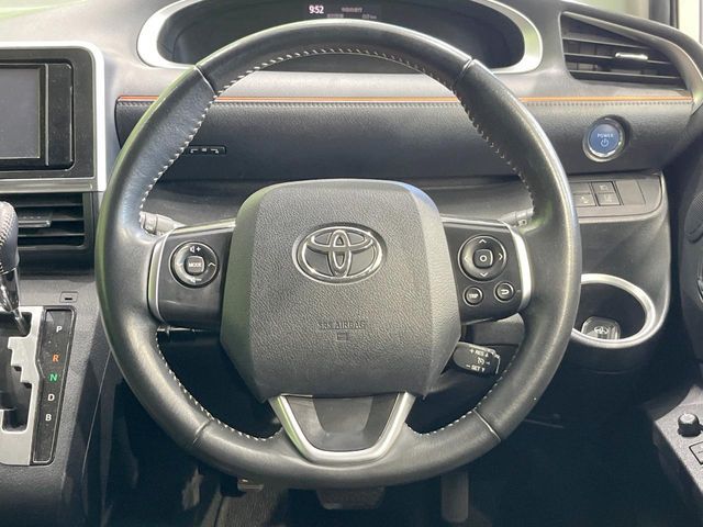 TOYOTA SIENTA HYBRID 2021 Image 31