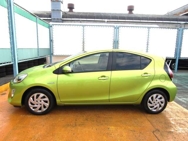 TOYOTA AQUA 2015 Image 31