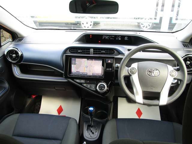 TOYOTA AQUA 2015 Image 31