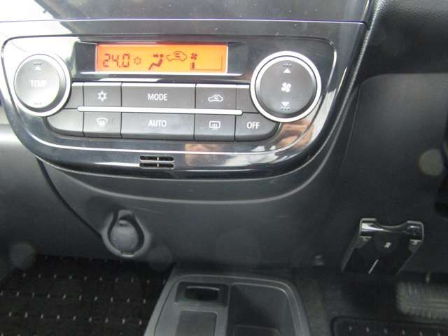 MITSUBISHI MIRAGE HATCHBACK 2012 Image 31