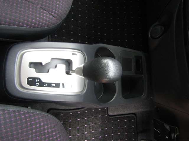 MITSUBISHI MIRAGE HATCHBACK 2012 Image 31