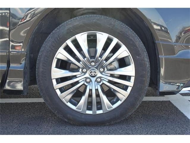 TOYOTA HARRIER HYBRID 2023 Image 31