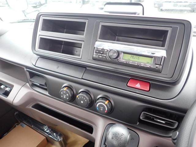 MITSUBISHI CANTER 2025 Image 31