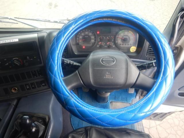 HINO PROFIA 2006 Image 31