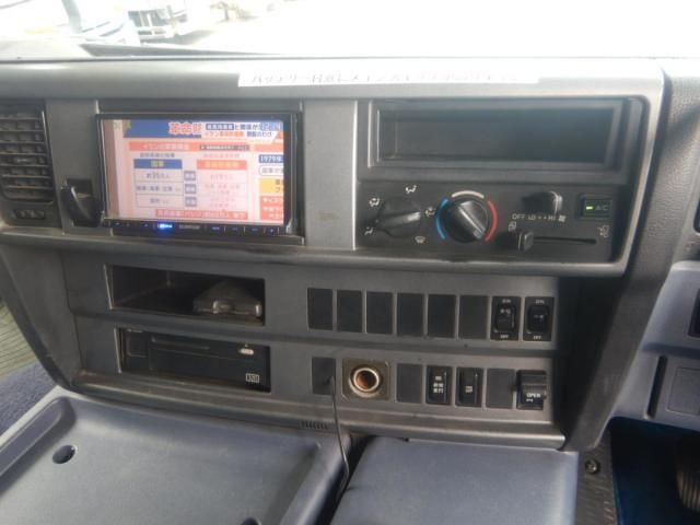 HINO PROFIA 2006 Image 31