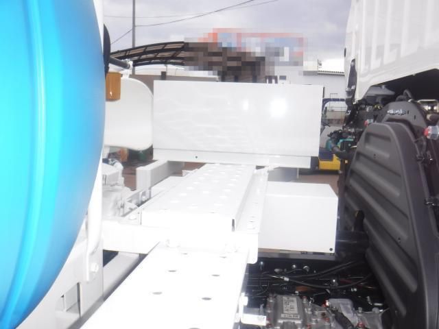 HINO PROFIA 2025 Image 31