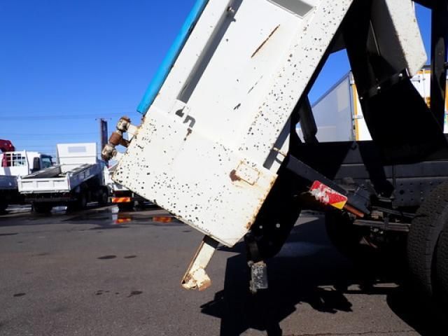 MITSUBISHI CANTER 2019 Image 31