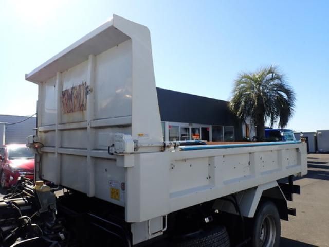 MITSUBISHI CANTER 2019 Image 31