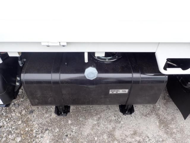 MITSUBISHI CANTER 2025 Image 31