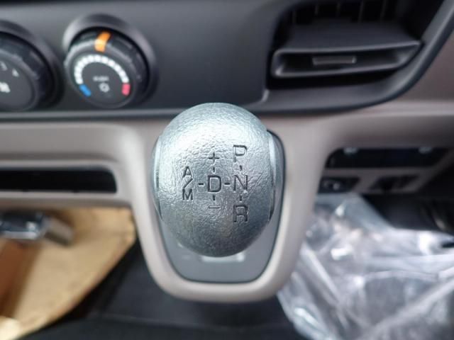 MITSUBISHI CANTER 2025 Image 31