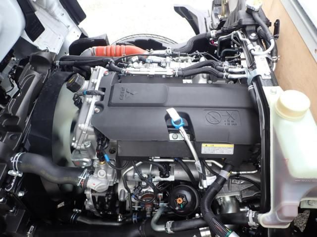 MITSUBISHI CANTER 2025 Image 31