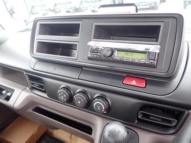 MITSUBISHI CANTER 2025 Image 31