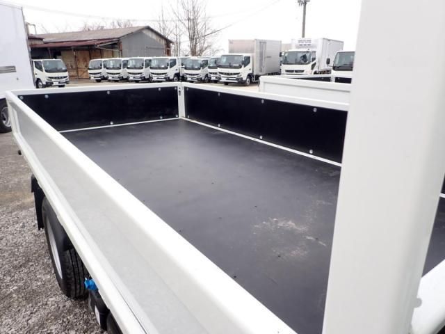 MITSUBISHI CANTER 2025 Image 31