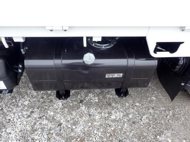 MITSUBISHI CANTER 2025 Image 31