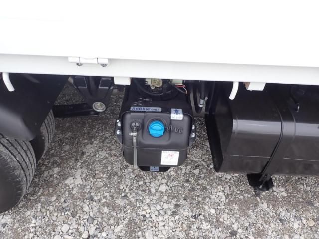 MITSUBISHI CANTER 2025 Image 31