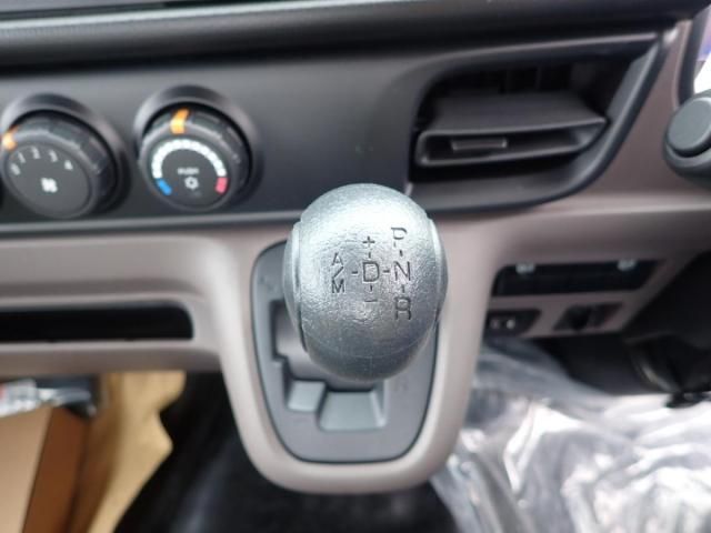 MITSUBISHI CANTER 2025 Image 31