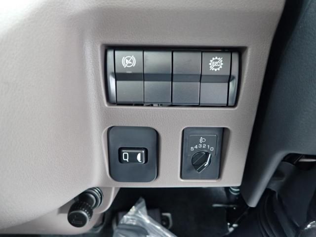 MITSUBISHI CANTER 2025 Image 31